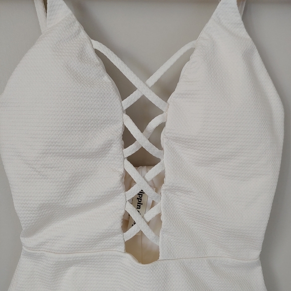 Dippin Daisys Bliss One Piece Swimsuit Criss Cross Size Small White Dove - Picture 9 of 16